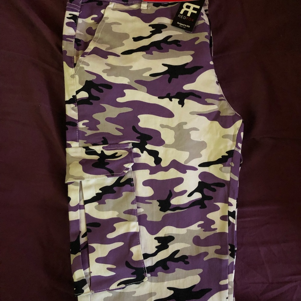 Camo print stretch cargo pants